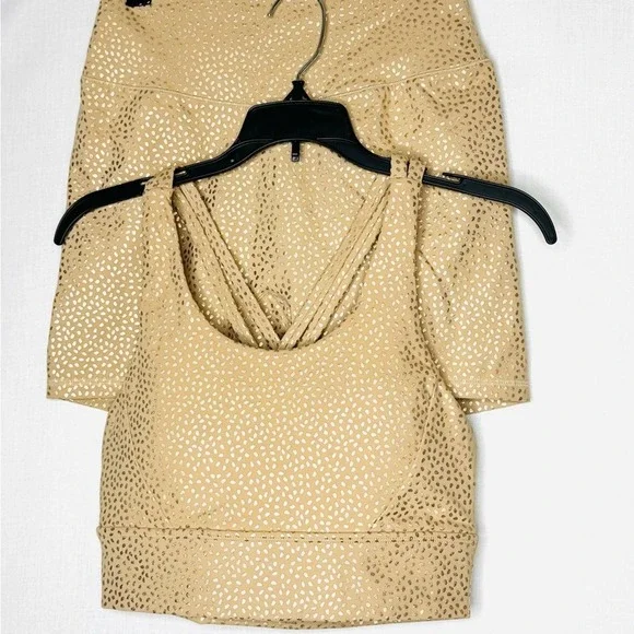 Buff Bunny Collection Womens 2 Pc Sports Bra And Short Set Sz M Yoga Athletic - Picture 2 of 8